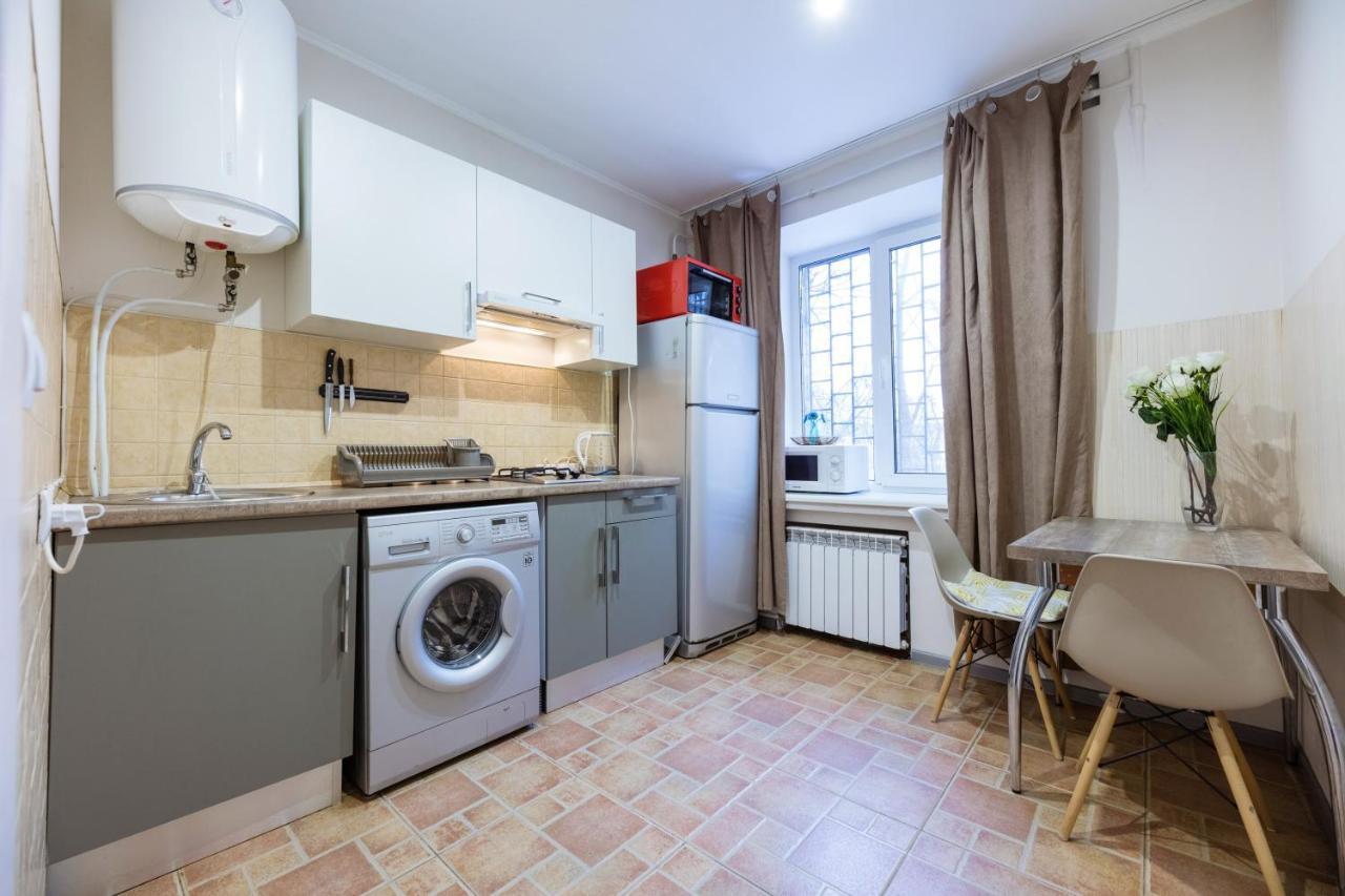 Appartement На Палаце Спорта à Kiev Extérieur photo