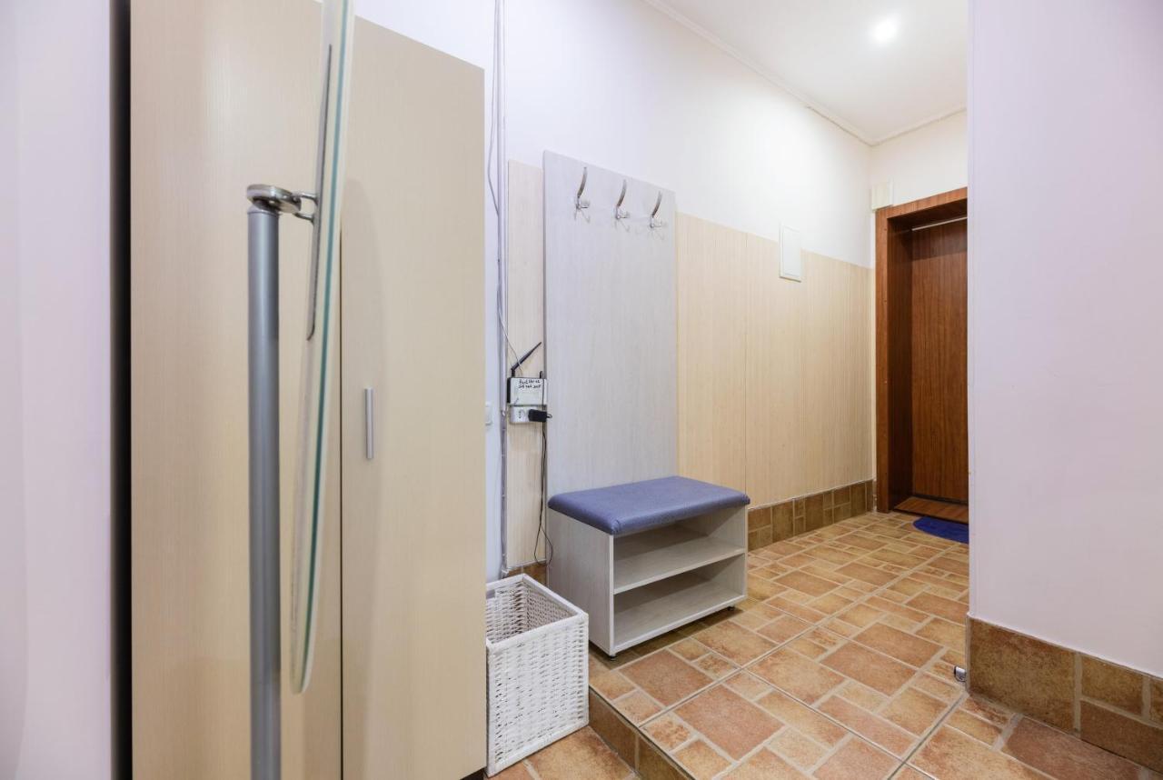 Appartement На Палаце Спорта à Kiev Extérieur photo