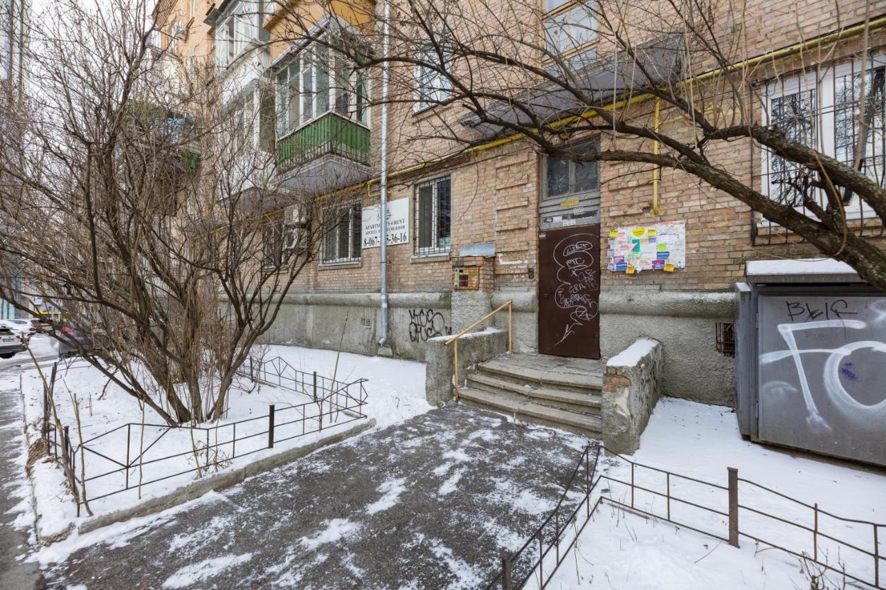 Appartement На Палаце Спорта à Kiev Extérieur photo