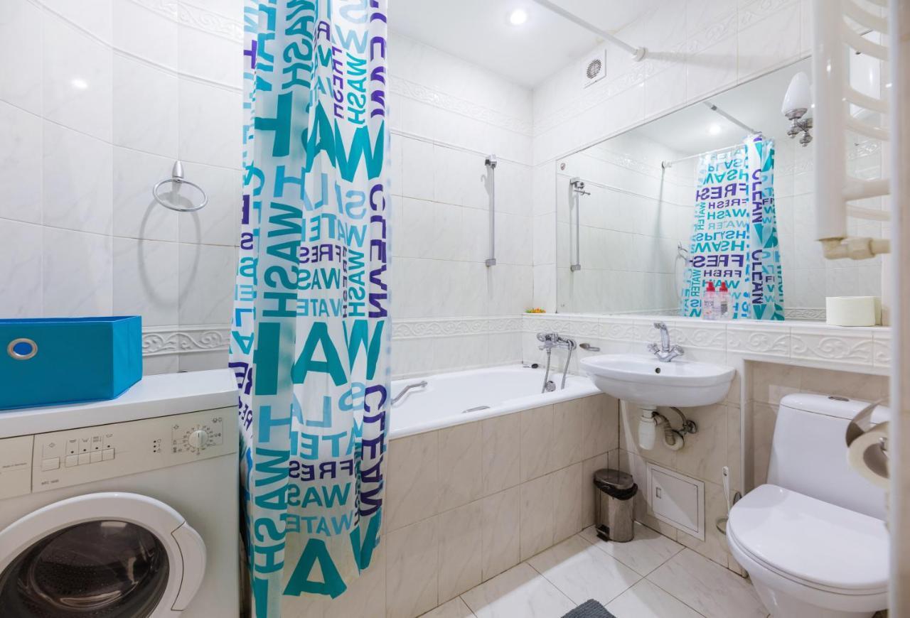 Appartement На Палаце Спорта à Kiev Extérieur photo
