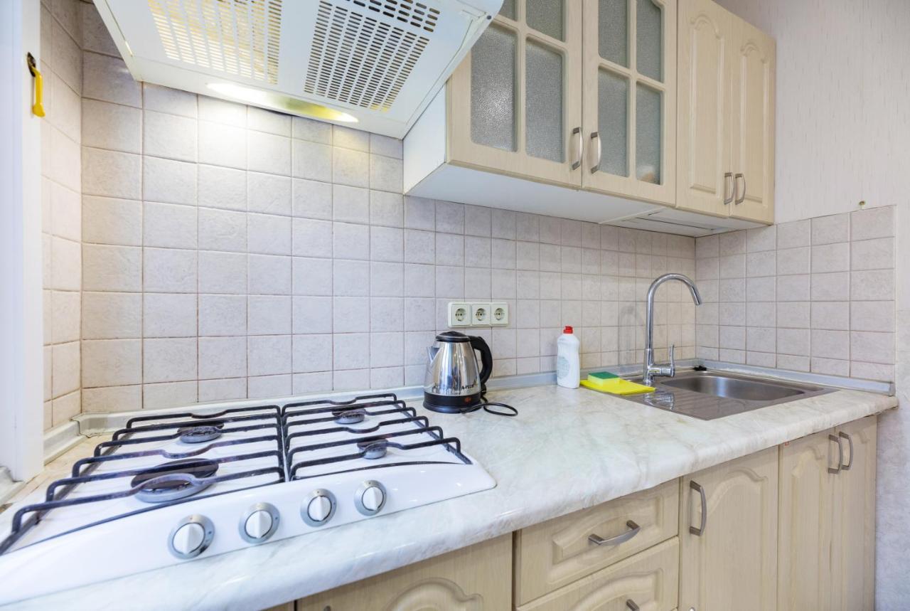 Appartement На Палаце Спорта à Kiev Extérieur photo